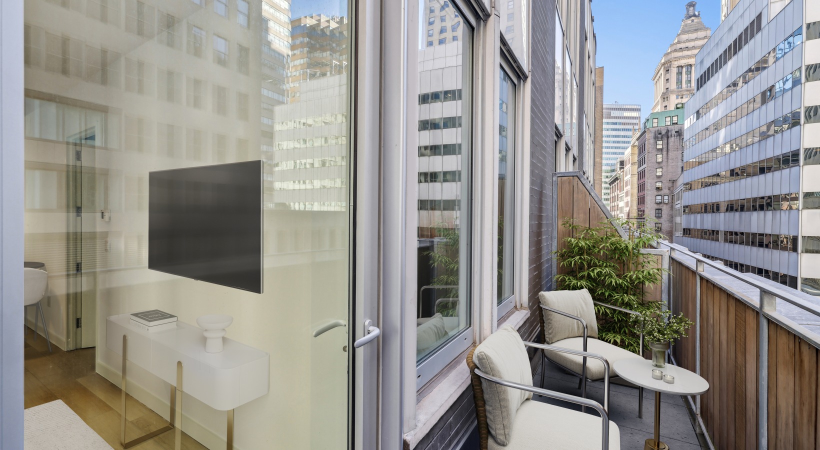 Listing photo 1 of 7