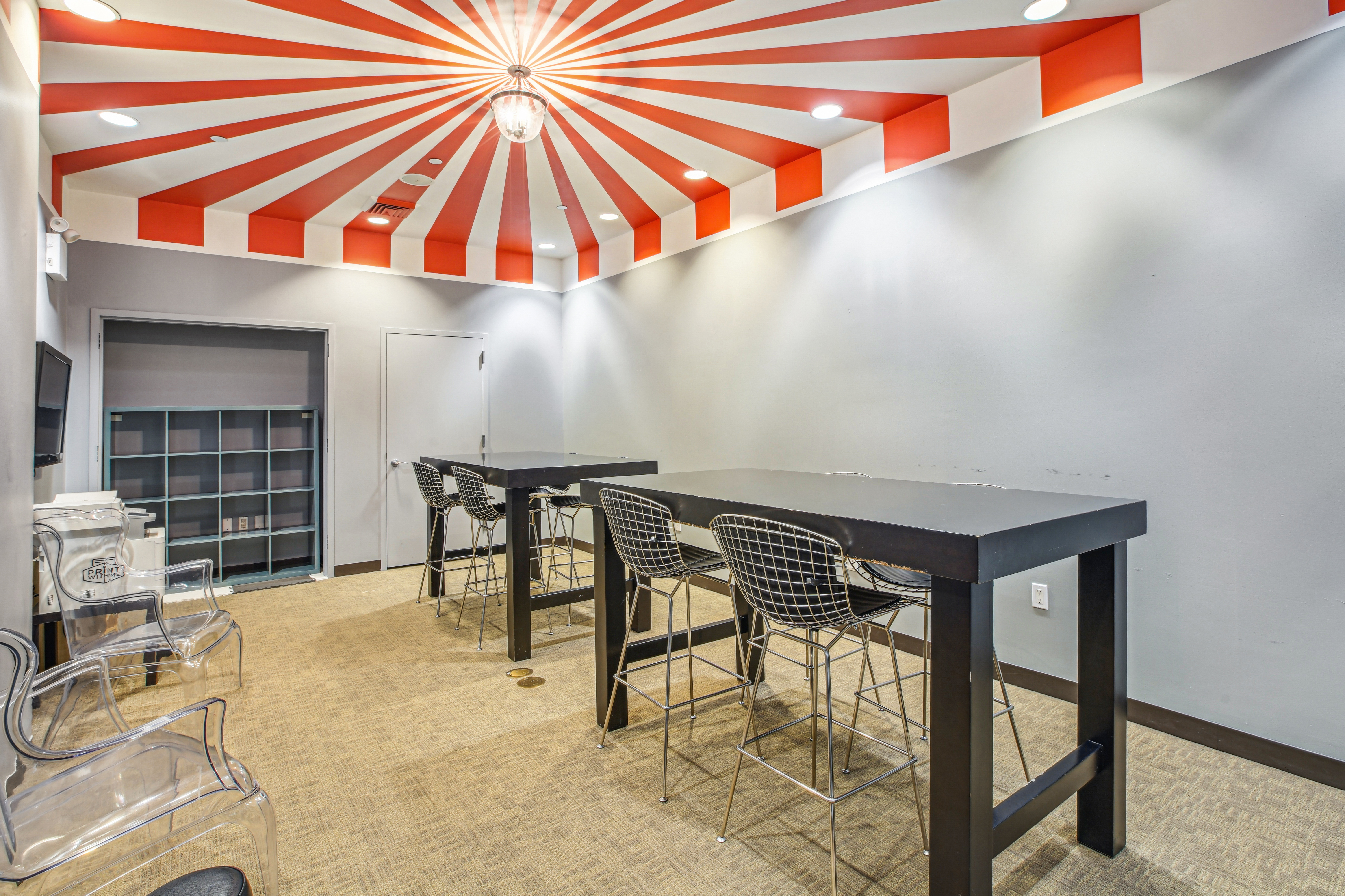 Listing photo 1 of 16