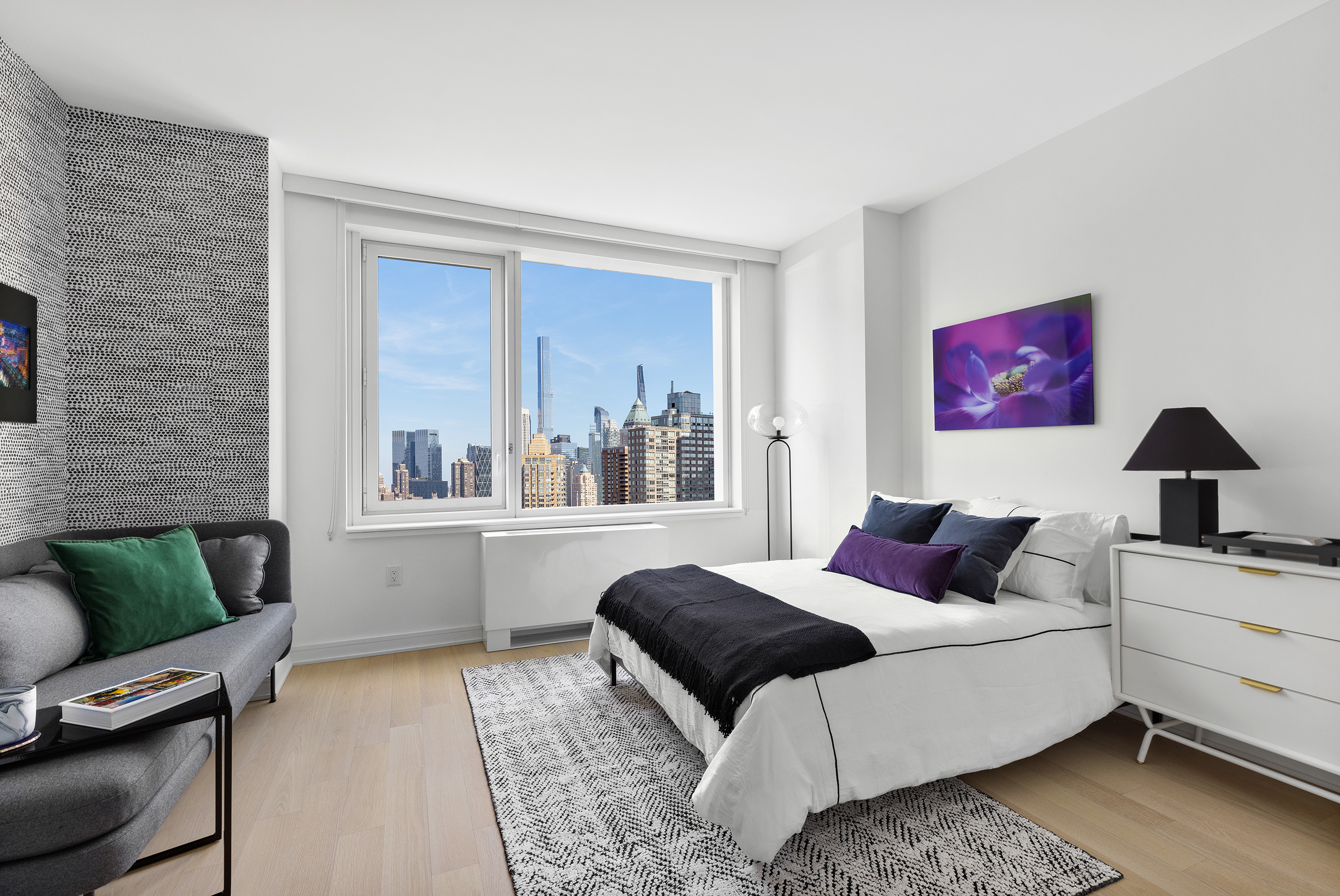 Listing photo 1 of 9