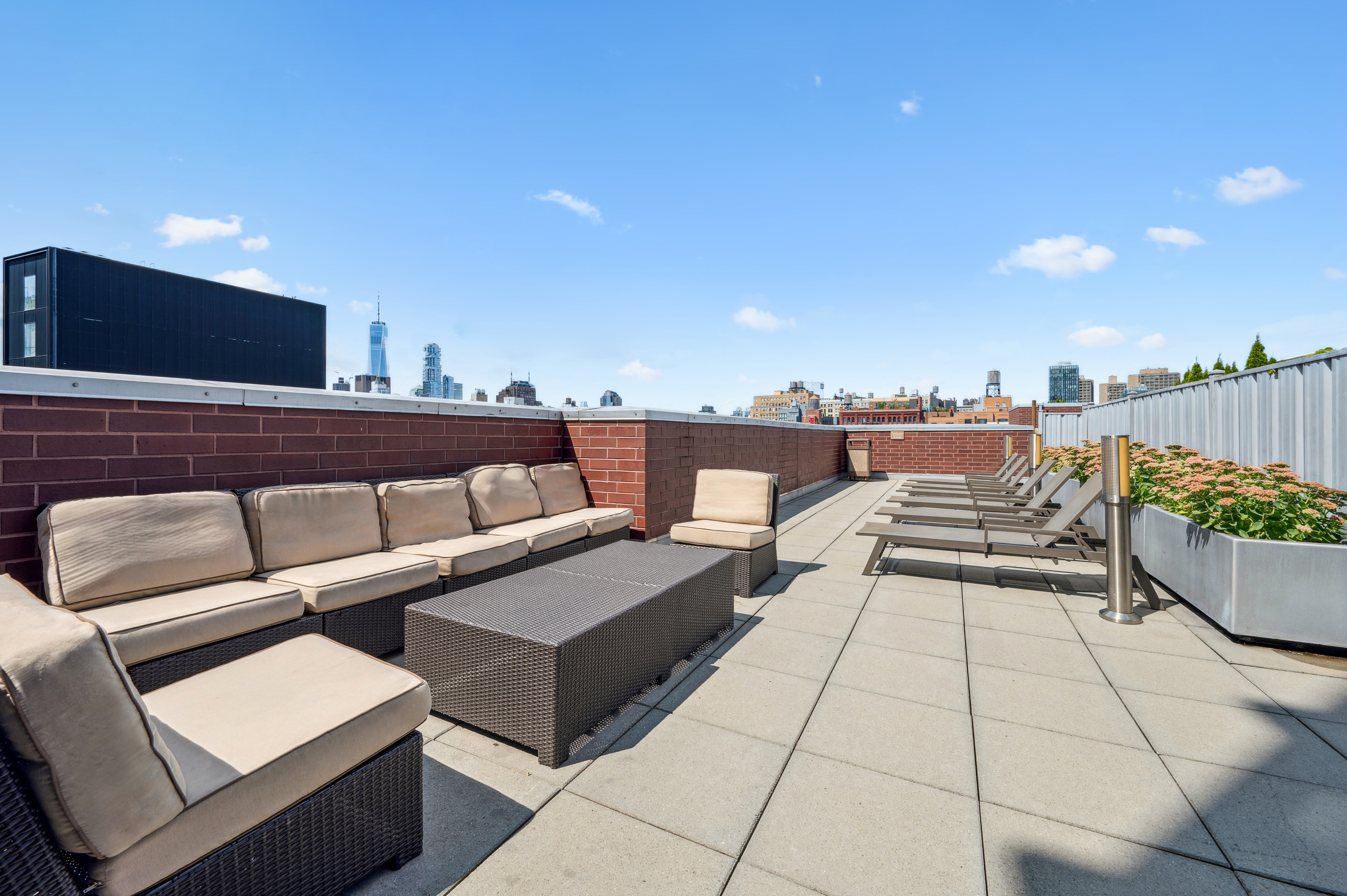 Listing photo 1 of 15