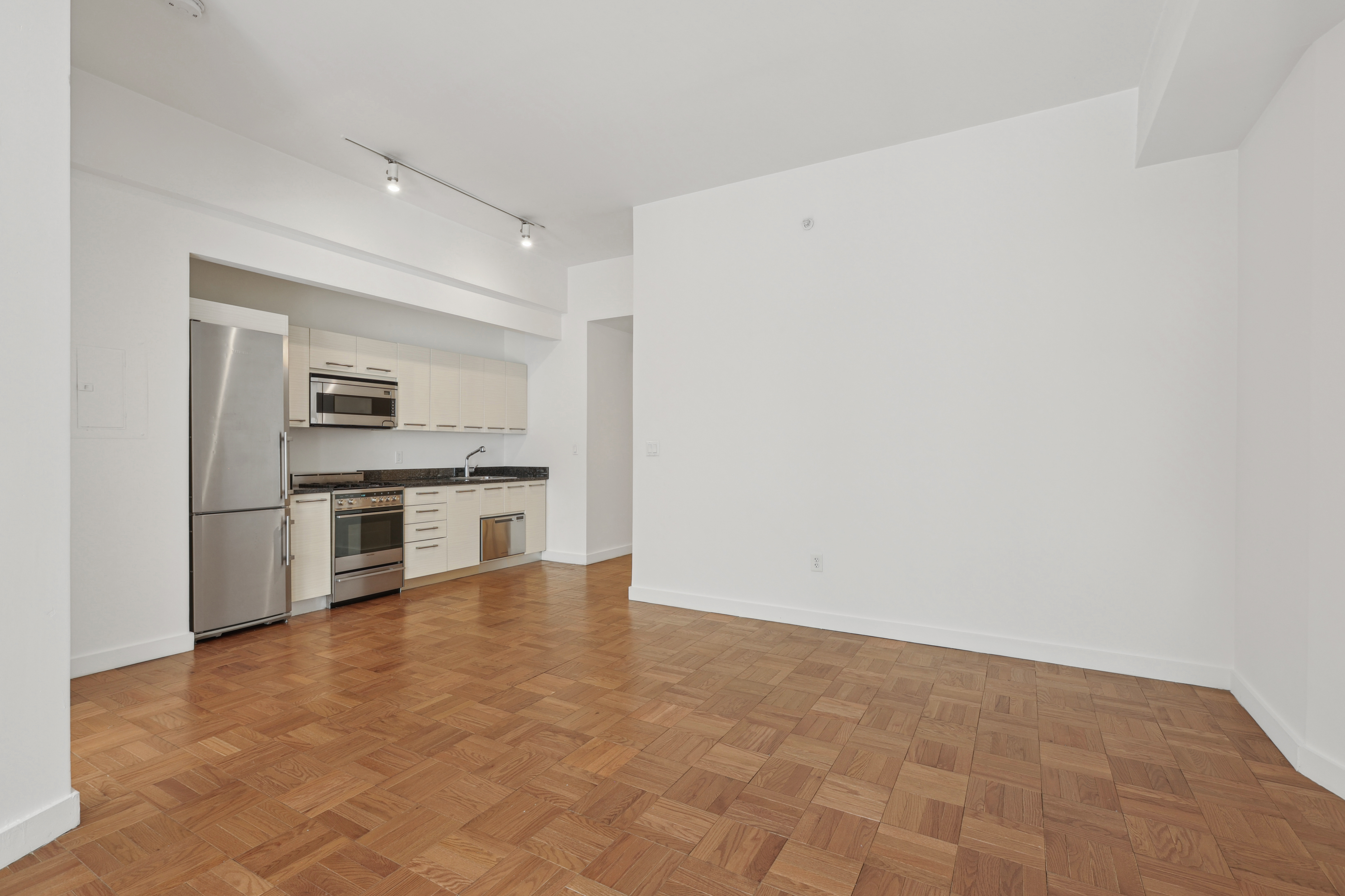 Listing photo 1 of 24