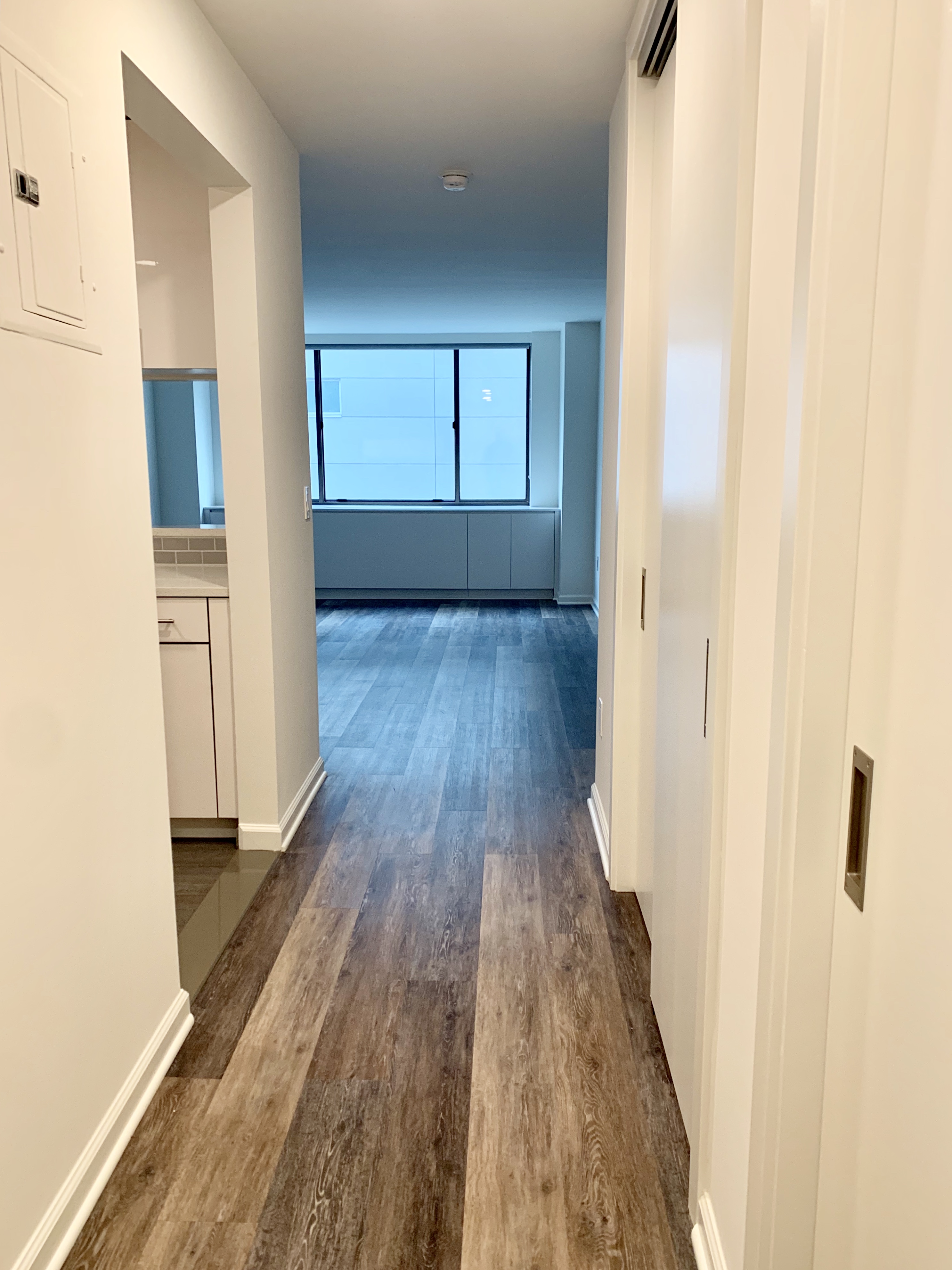 Listing photo 1 of 17