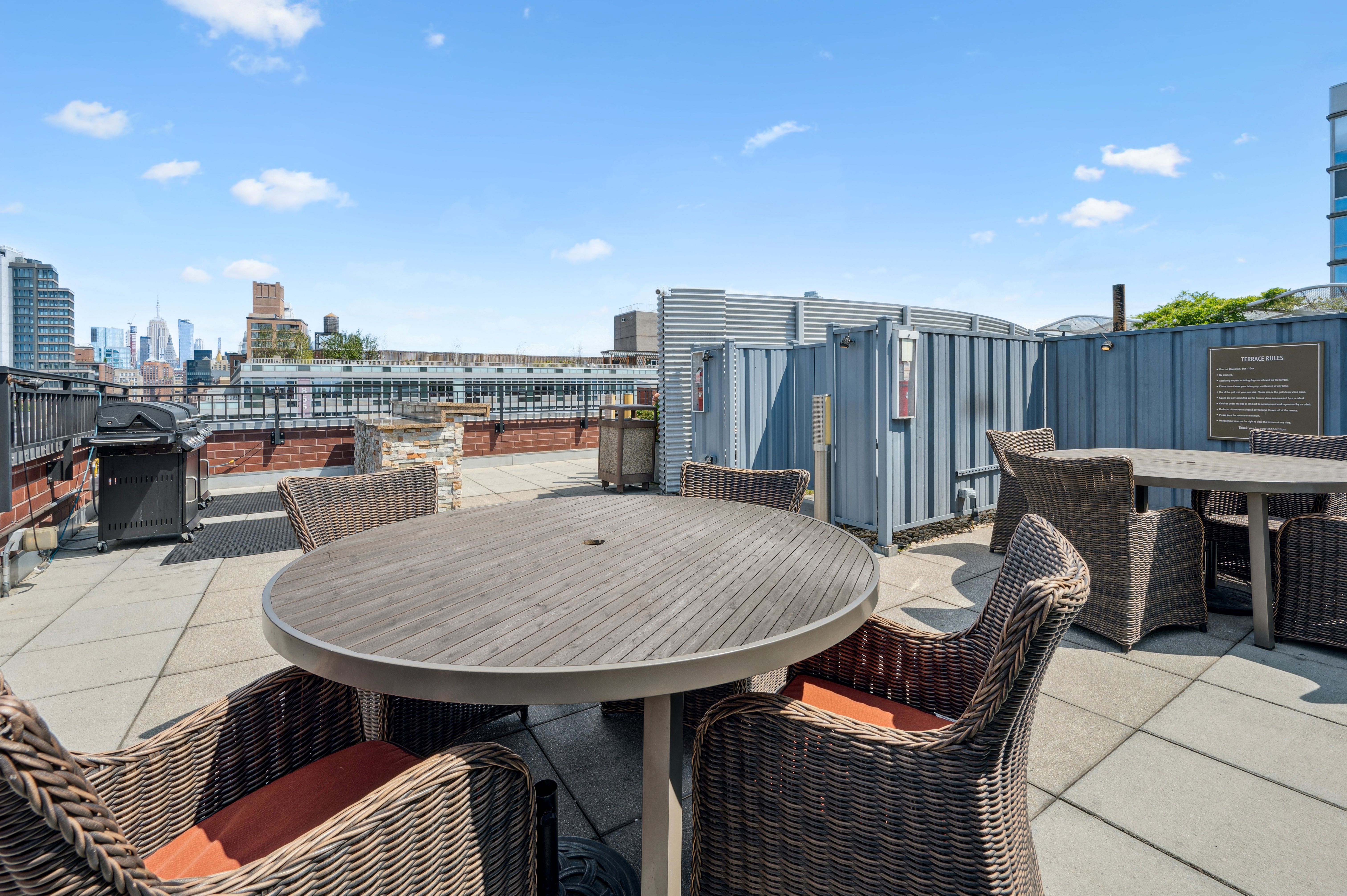 Listing photo 1 of 18