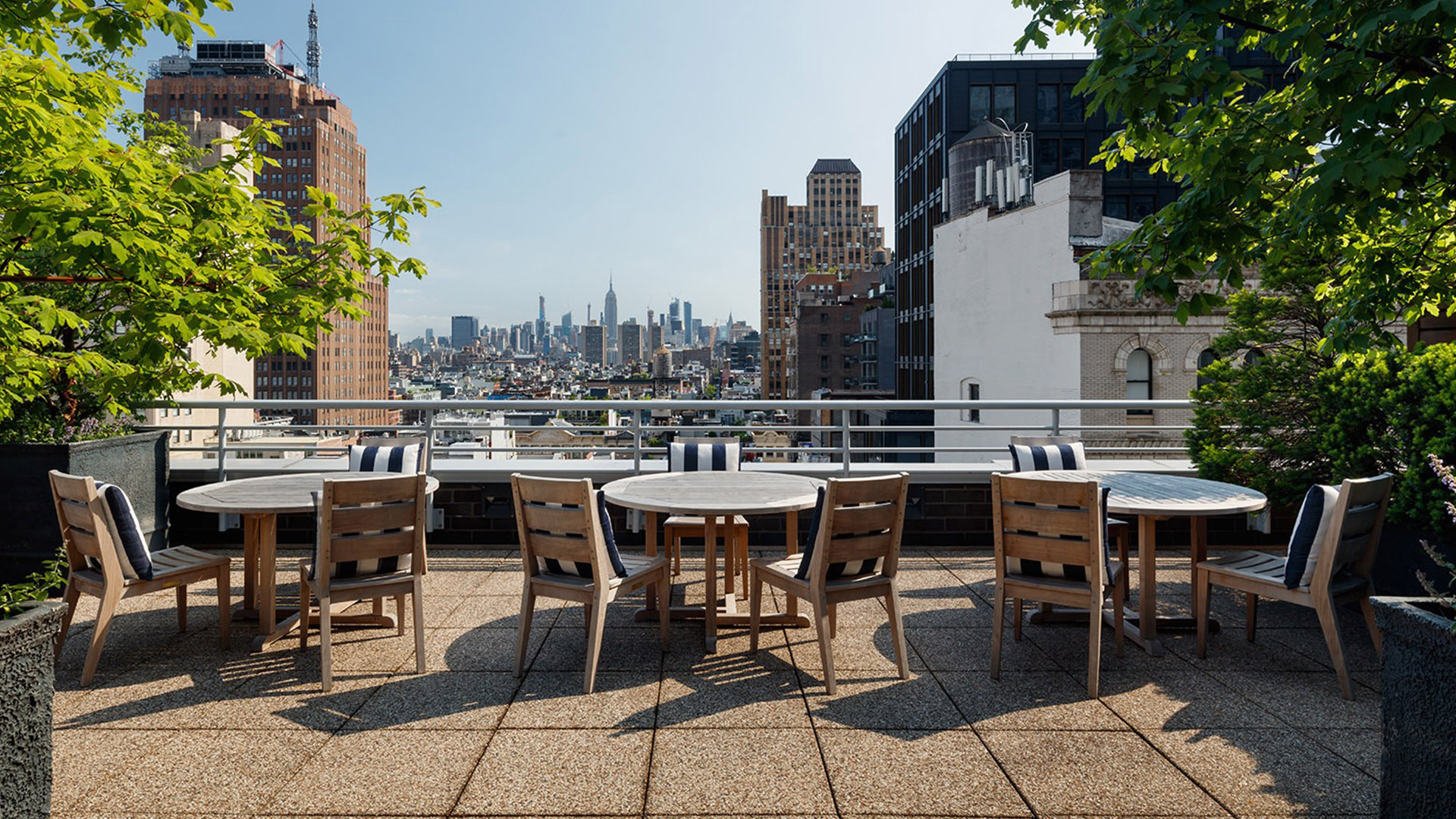 Listing photo 1 of 8