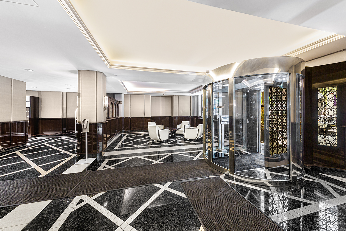 Listing photo 1 of 6