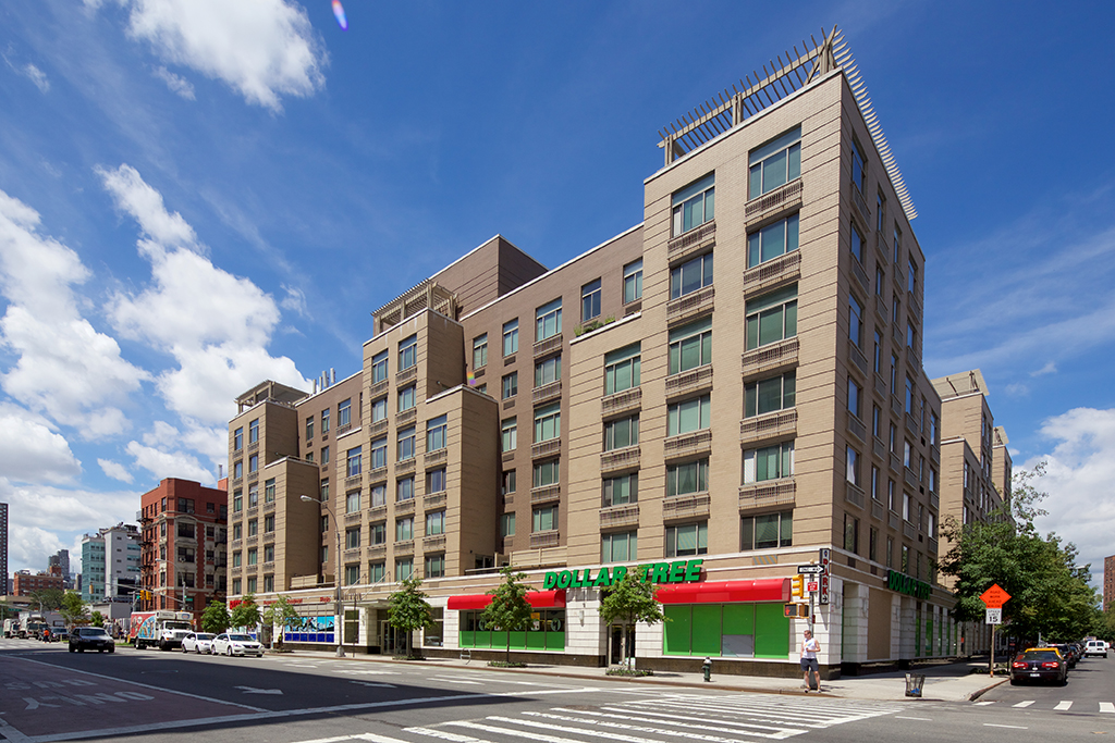 Listing photo 1 of 6