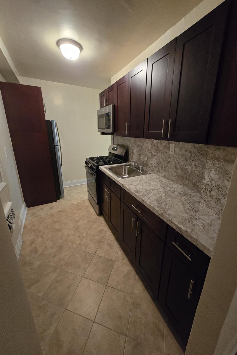 Listing photo 1 of 16