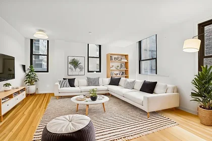 Listing photo 1 of 7