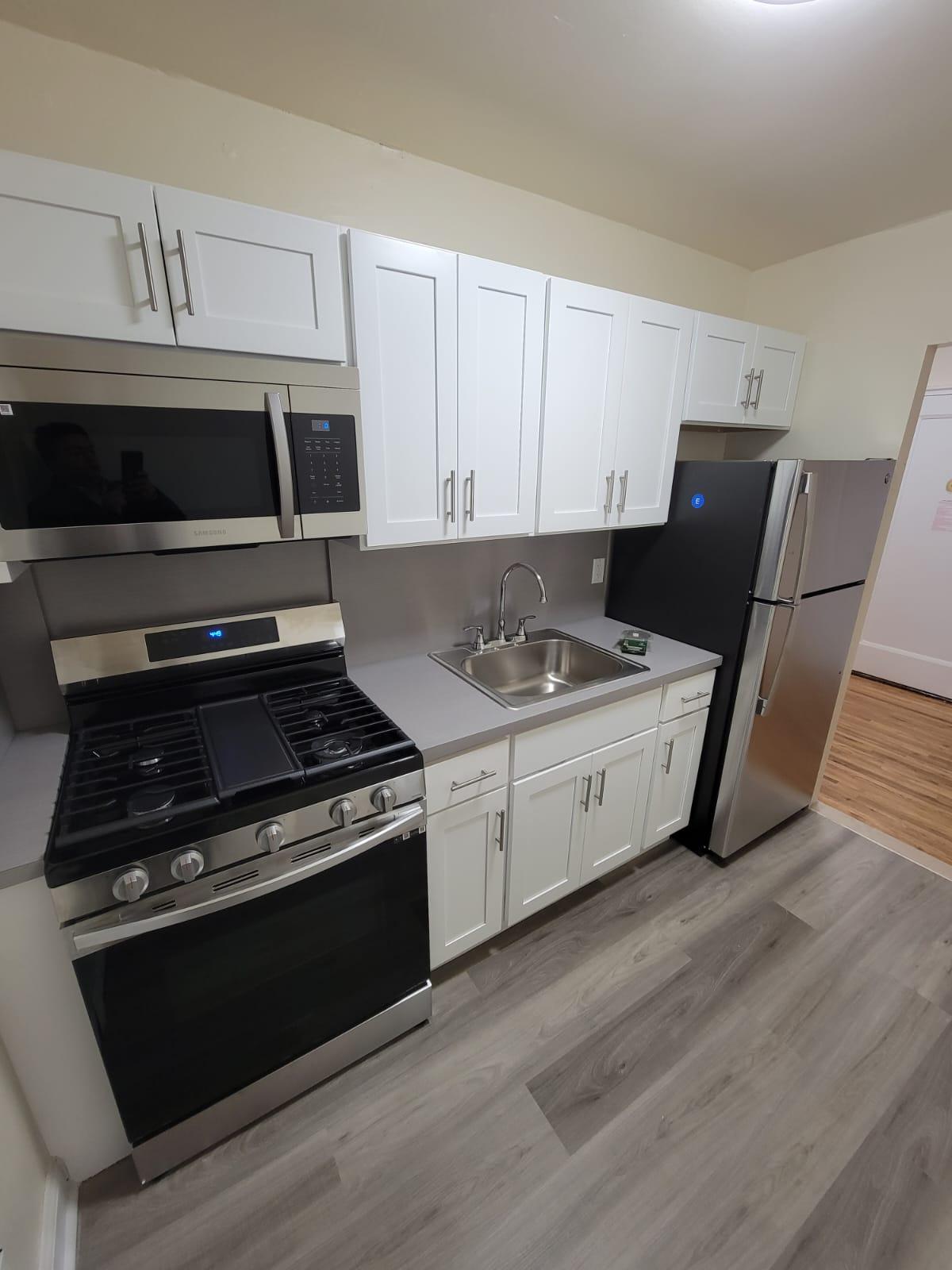 Listing photo 1 of 10