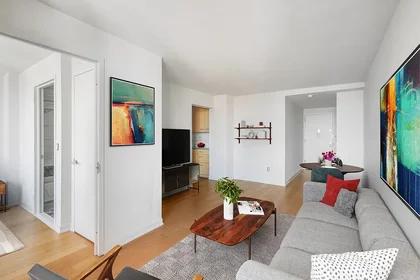 Listing photo 1 of 7