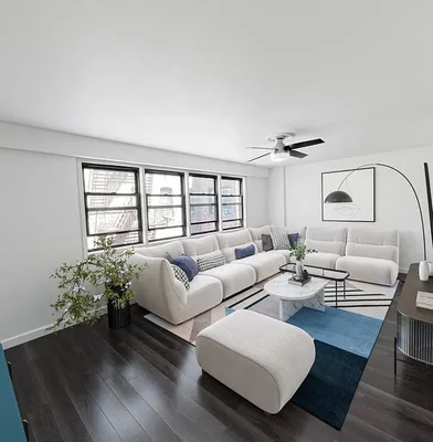 Listing photo 1 of 4