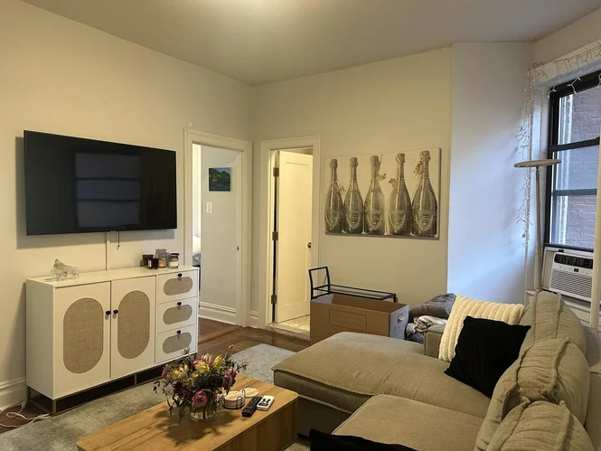 Listing photo 1 of 7