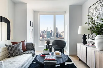 Listing photo 1 of 7