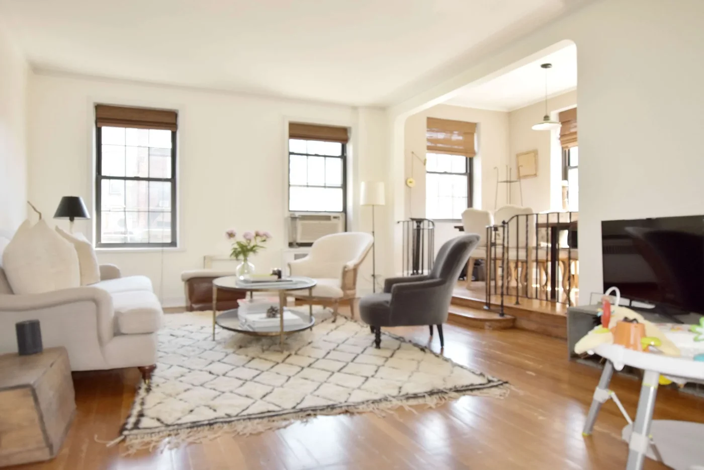 Listing photo 1 of 5