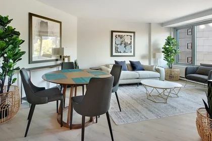 Listing photo 1 of 6