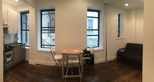 Listing photo 1 of 4