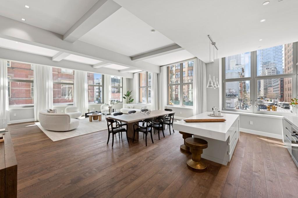 Listing photo 1 of 14