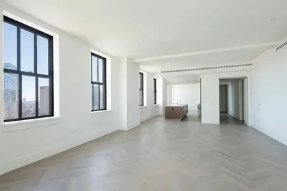 Listing photo 1 of 8