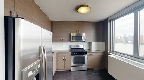 Listing photo 1 of 14