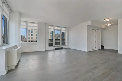 Listing photo 1 of 4