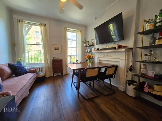 Listing photo 1 of 12