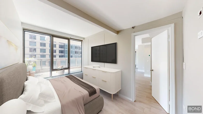 Listing photo 1 of 22