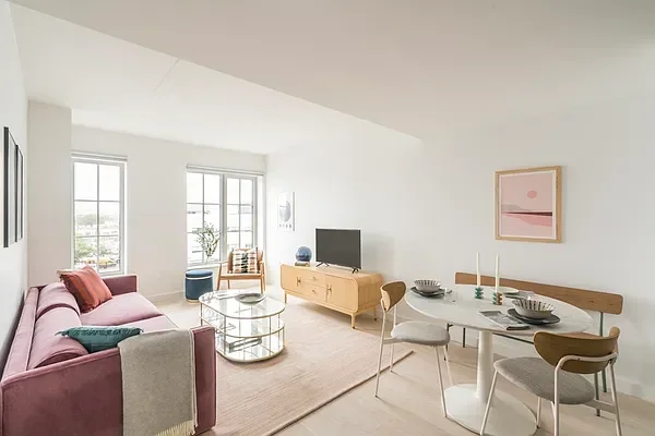 Listing photo 1 of 8