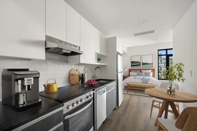 Listing photo 1 of 15