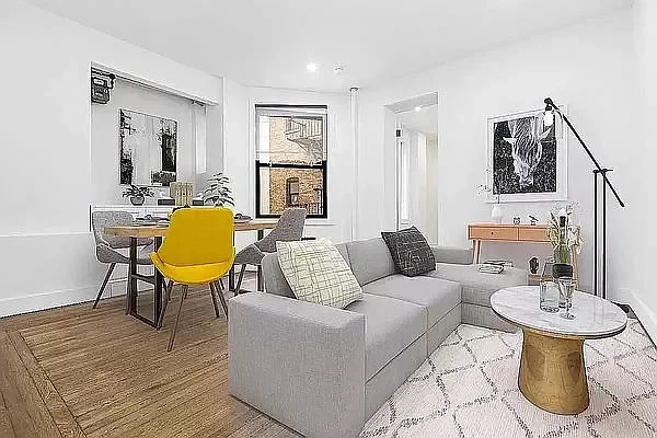 Listing photo 1 of 5