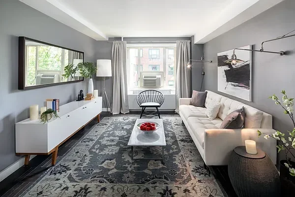 Listing photo 1 of 6