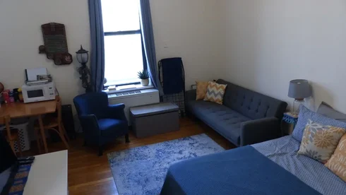 Listing photo 1 of 13