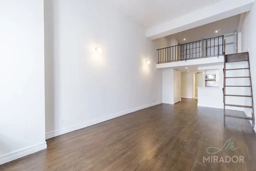 Listing photo 1 of 9