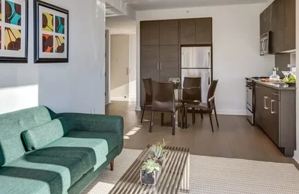 Listing photo 1 of 9