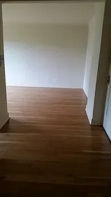 Listing photo 1 of 4