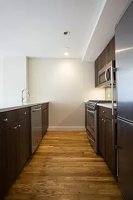 Listing photo 1 of 10