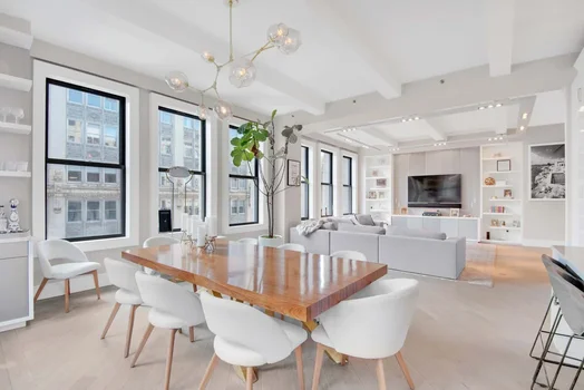 Listing photo 1 of 18