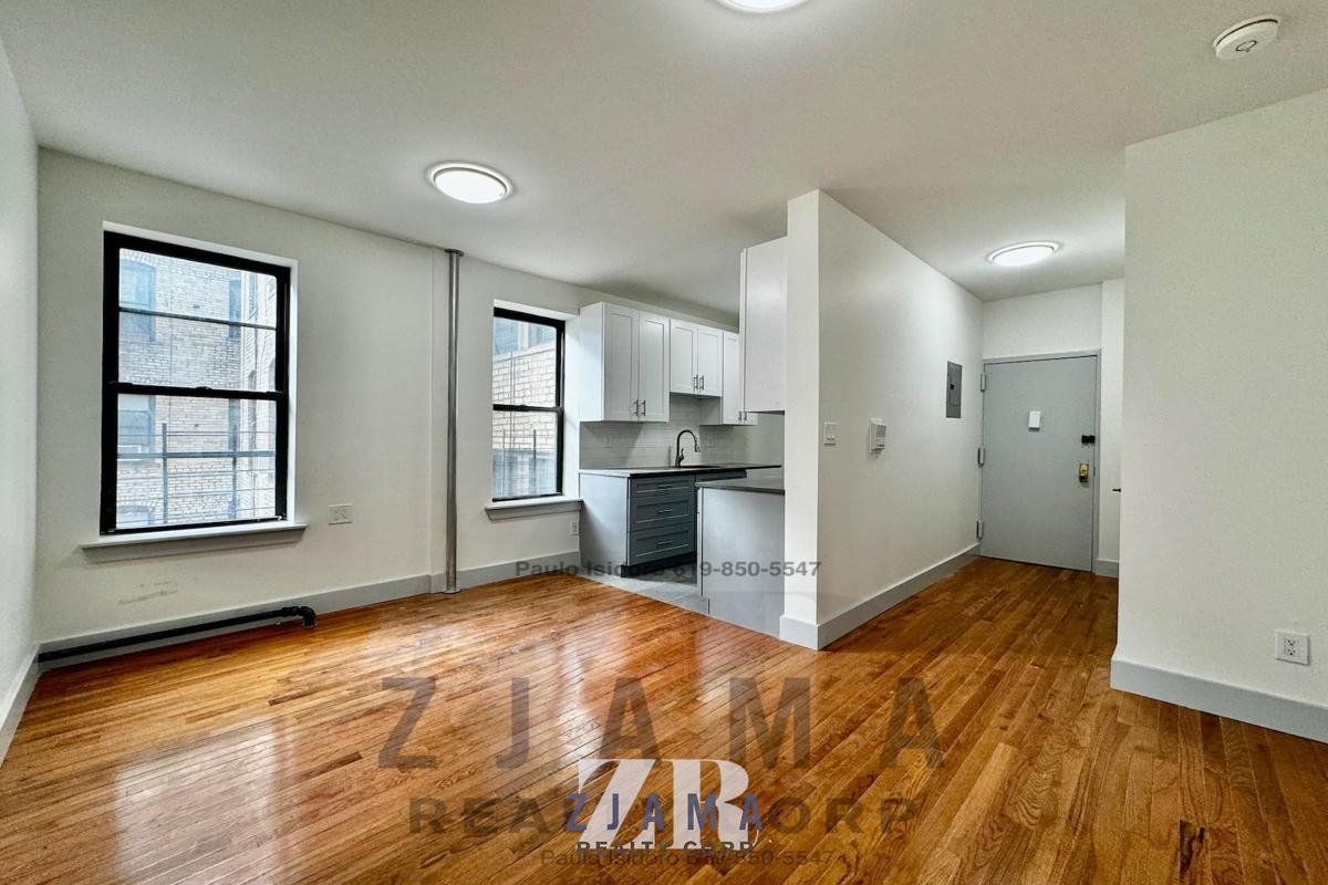 Listing photo 1 of 15