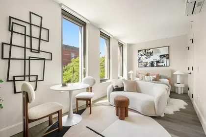 Listing photo 1 of 11