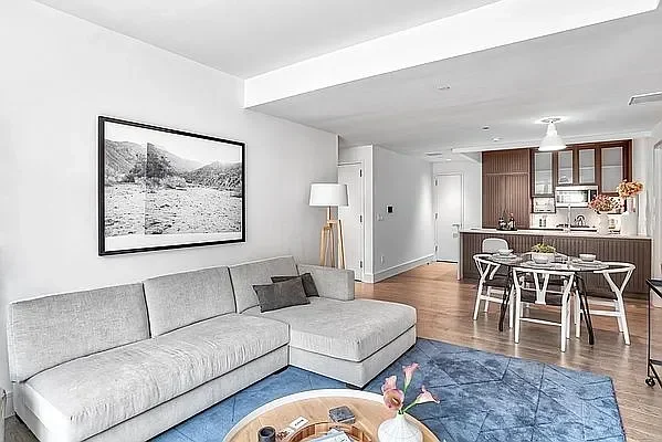 Listing photo 1 of 6