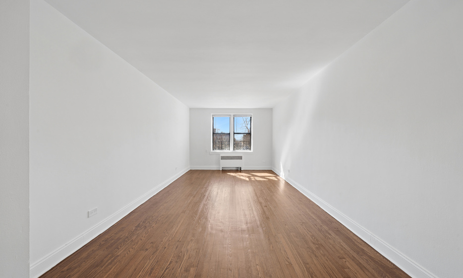 Listing photo 1 of 5