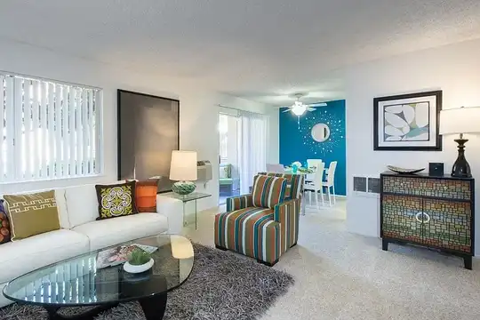 Listing photo 1 of 5