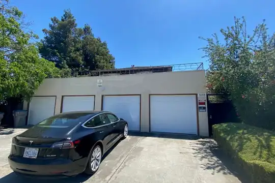Listing photo 1 of 5