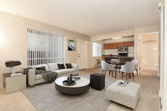 Listing photo 1 of 5
