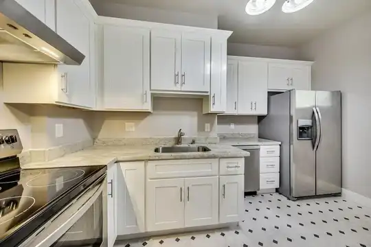 Listing photo 1 of 5