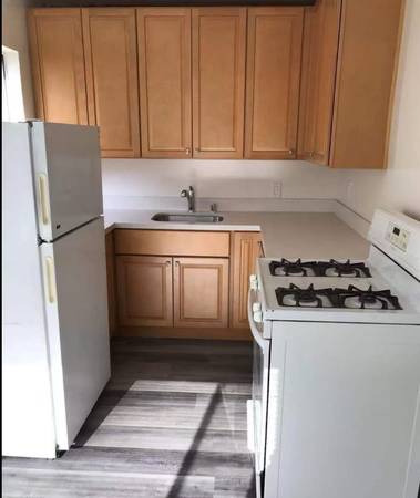 Listing photo 1 of 5