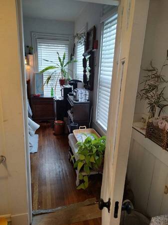 Listing photo 1 of 3