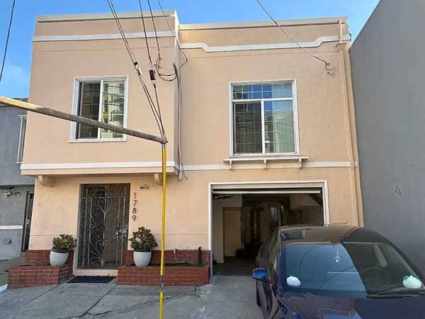 Listing photo 1 of 5