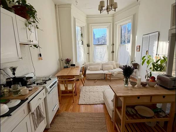 Listing photo 1 of 5