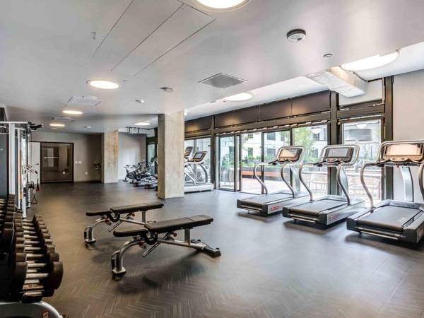 Listing photo 1 of 5