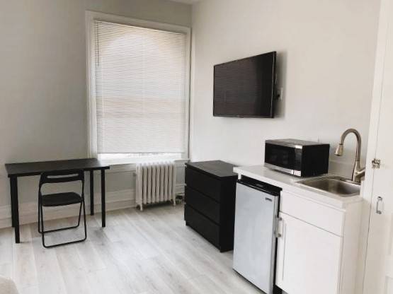 Listing photo 1 of 5